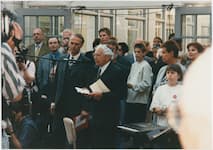 Rabbiner Erwin Schild, ehemaliger Schüler der Jawne, bei der Einweihung des Löwenbrunnens am 25. September 1997