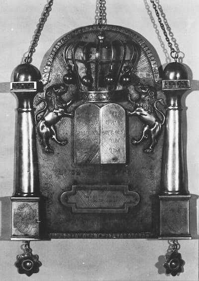 Tora-Schild, Anfang des 19. Jahrhunderts. © Historisches Archiv der Stadt Köln mit Rheinischem Bildarchiv / Kölnisches Stadtmuseum